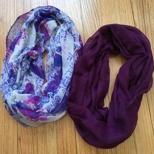 SET OF 2 INFINITY SCARVES